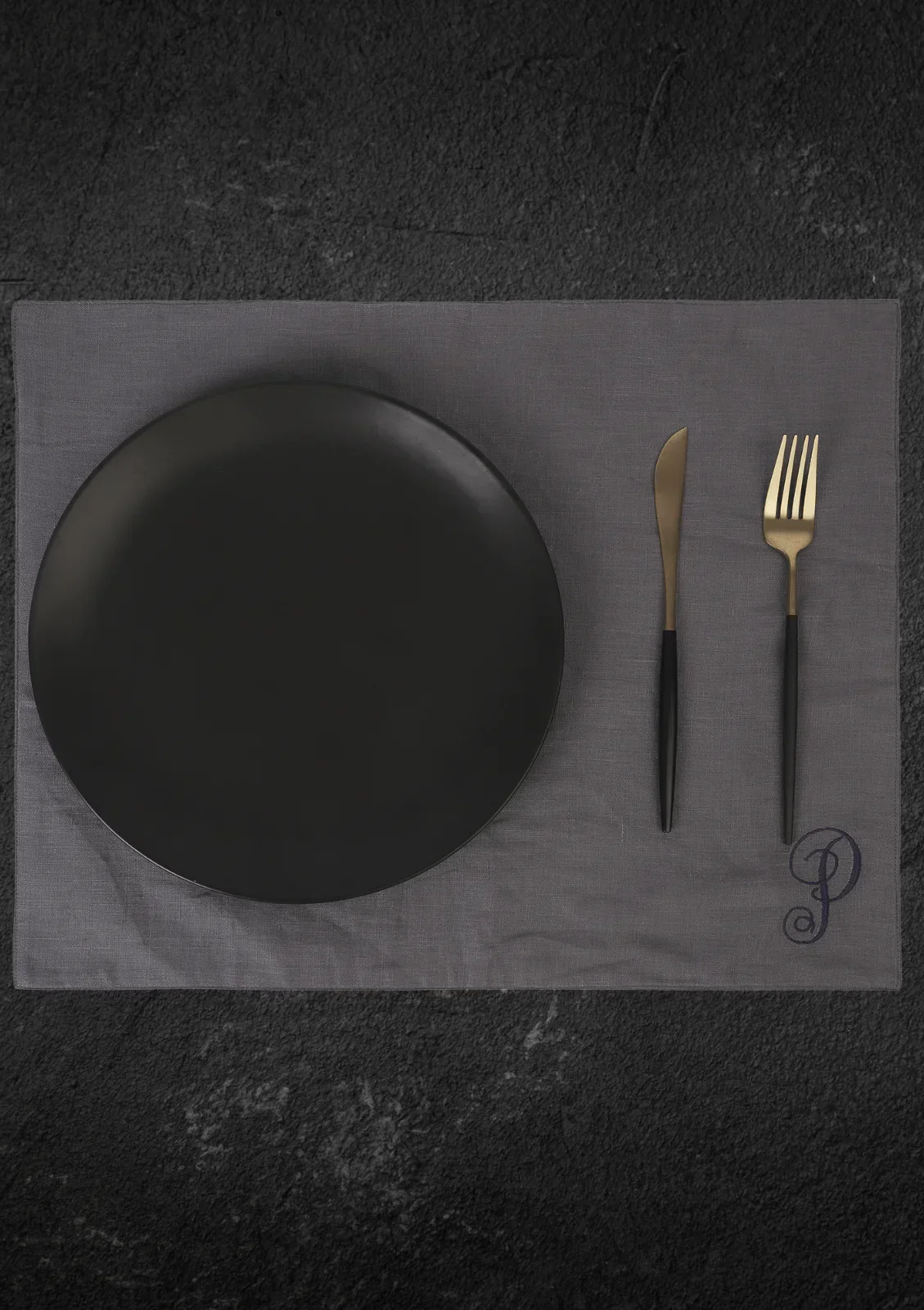 TABLE Ø7  - MONOGRAM DINING TABLE PLACE MATS [SET OF 2] - Image 4