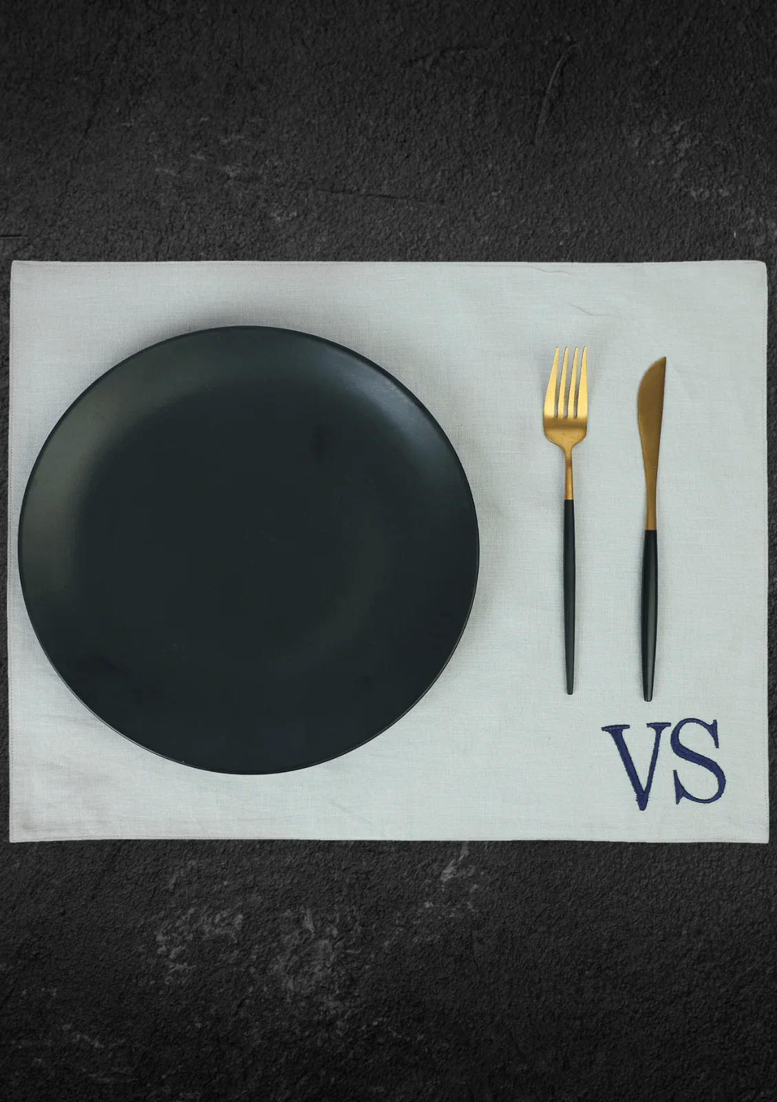 TABLE Ø7  - MONOGRAM DINING TABLE PLACE MATS [SET OF 2] - Image 6