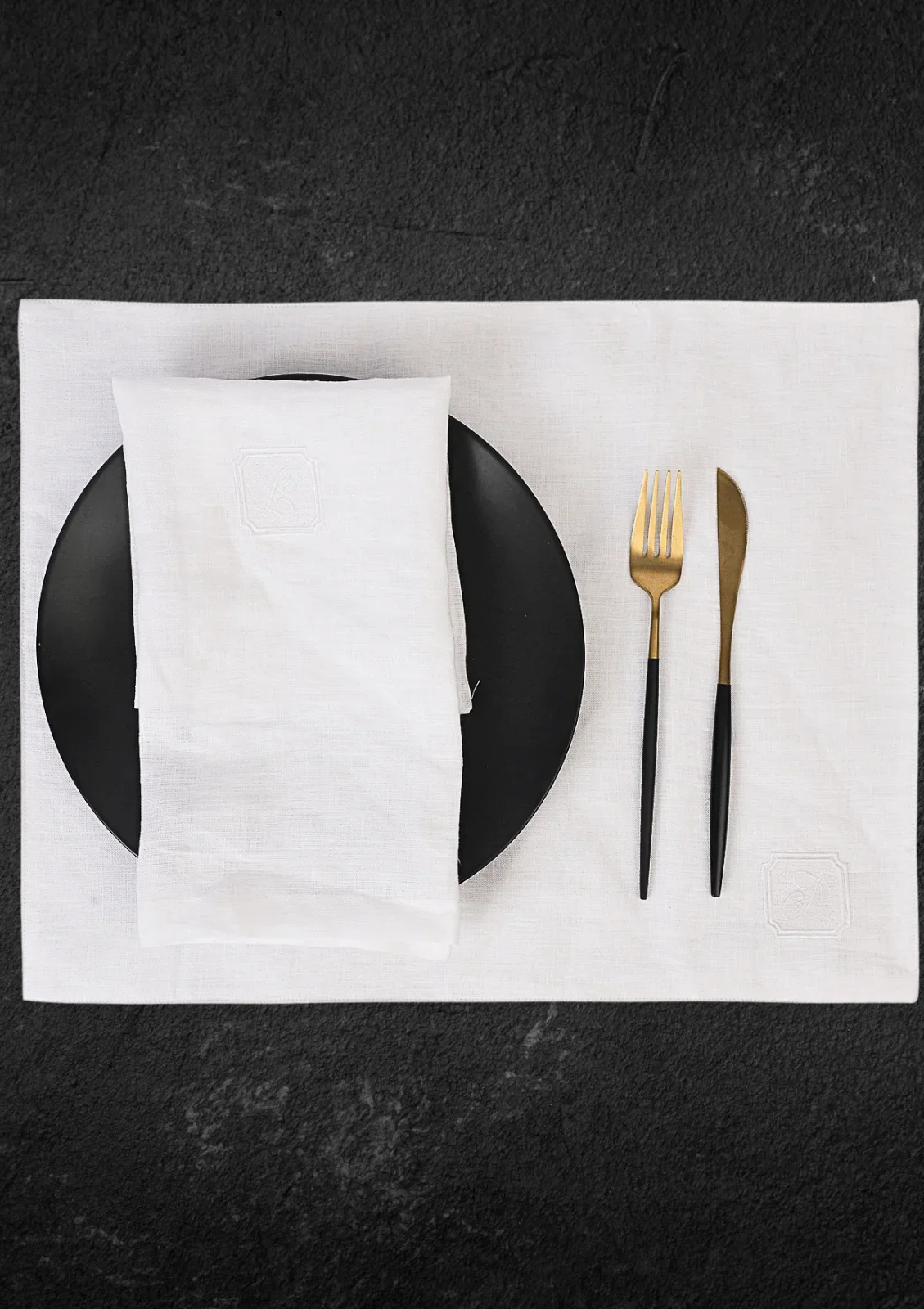TABLE Ø7  - MONOGRAM DINING TABLE PLACE MATS [SET OF 2] - Image 7