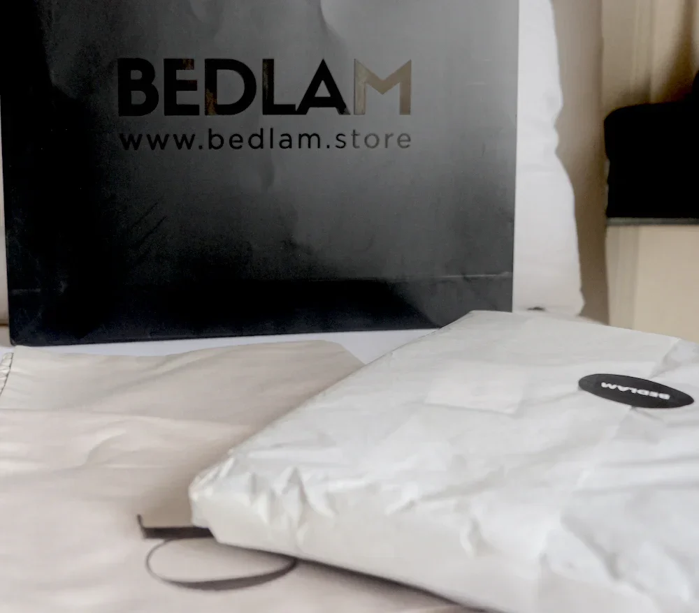 GIFT WRAPPING - BEDLAM BLACK CARRY BAG - Image 2