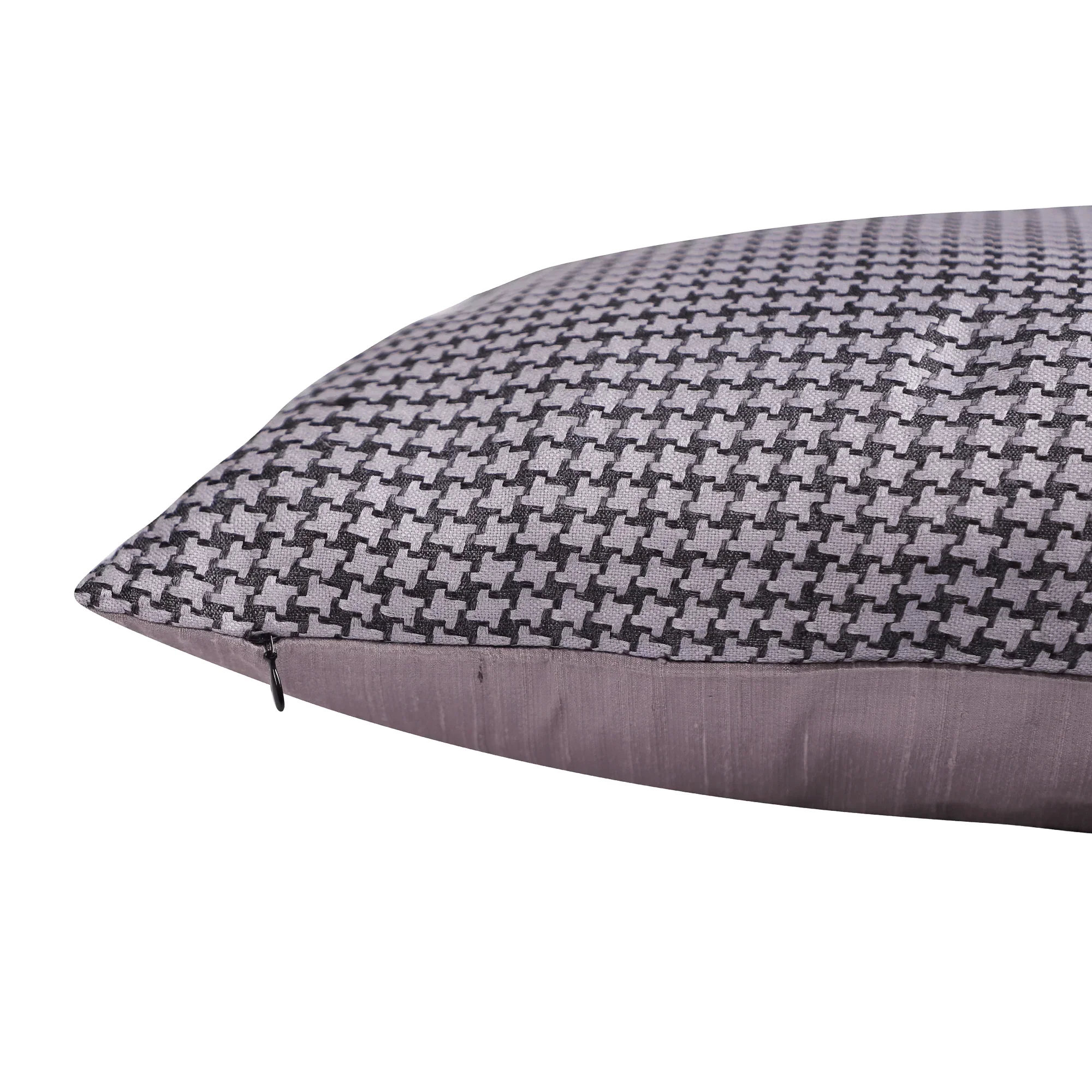 INDE N°1 - Houndstooth Silk Cushion - Image 3
