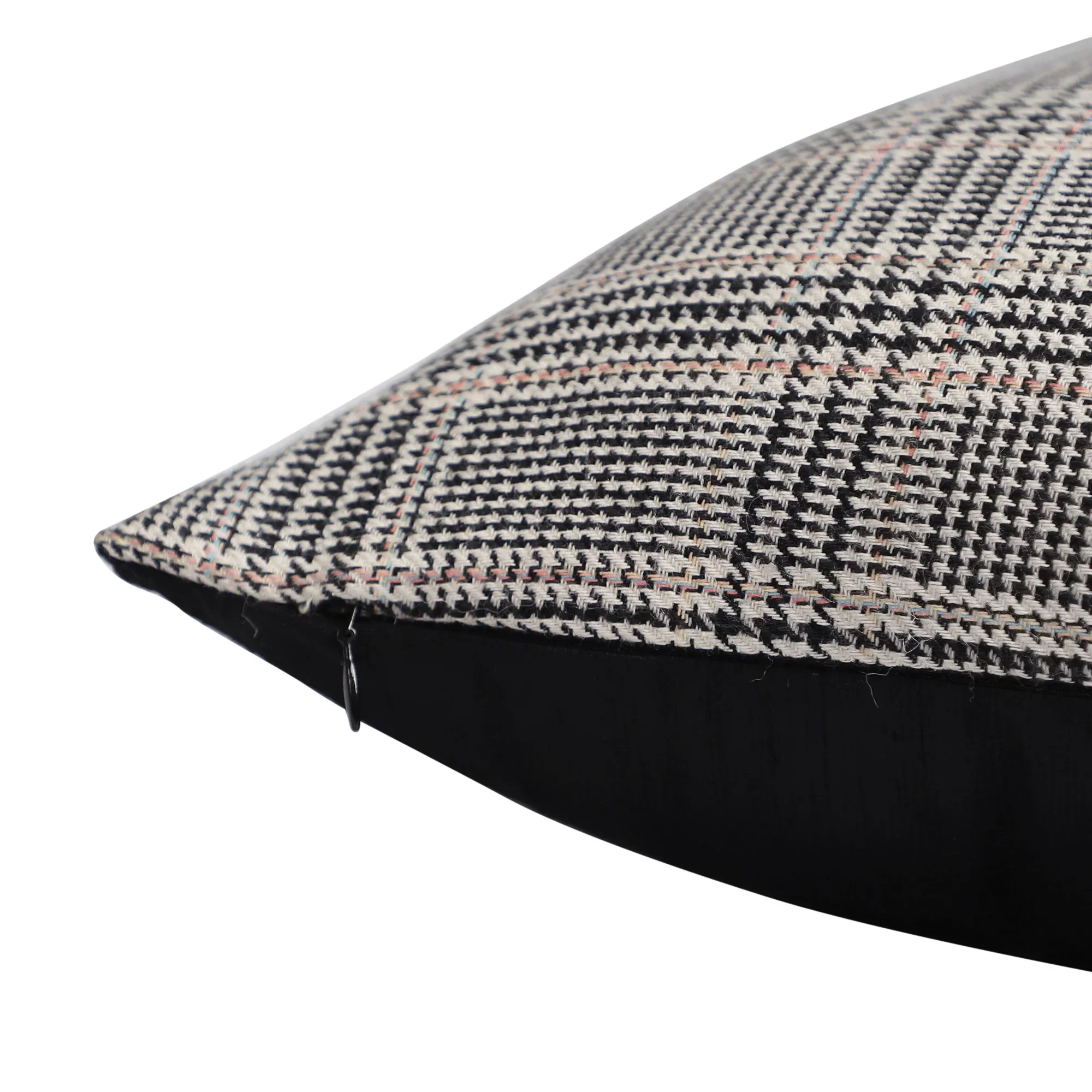 INDE N°2 - Monochromatic Silk Cushion - Image 3