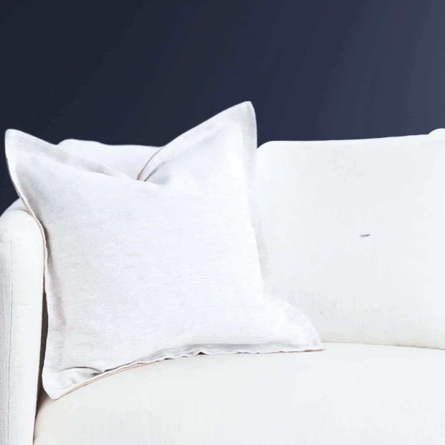 K Ø6 - White + Olive Linen Cushion Cover - Image 3