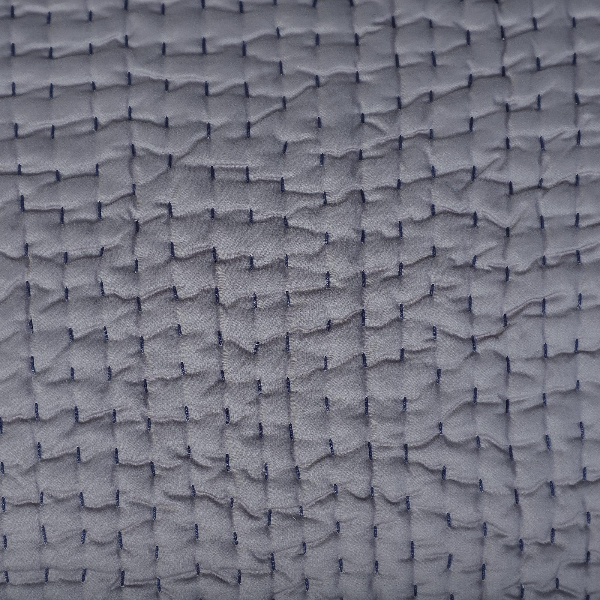 STITCH कG - KANTHA GREY Bedspread With 2 SHAMS - Image 3