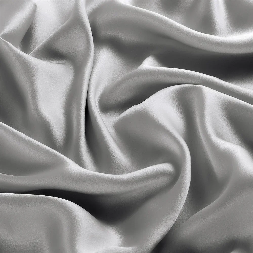 MONOGRAM SILK LUXURY PILLOWCASE -  SILVER - Image 3