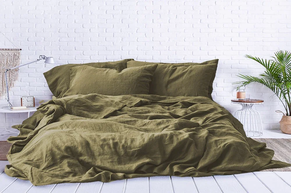 MOSS OLIVE GREEN LINEN BEDDING SET - Image 3